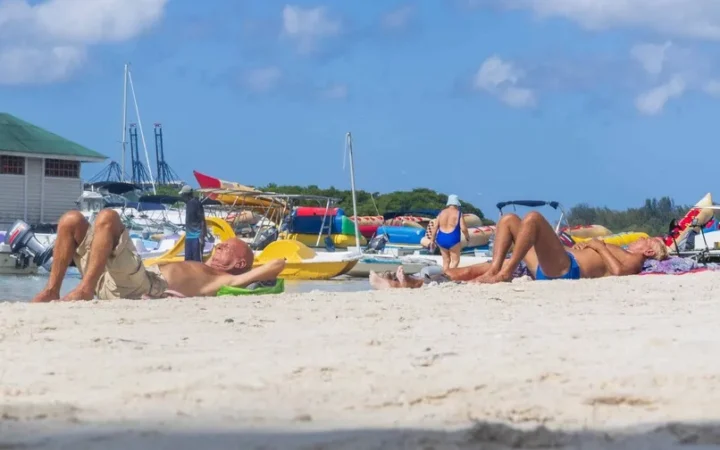 Los turistas gastan entre US$116 y US$223 dólares diarios cada vez que viajan a RD