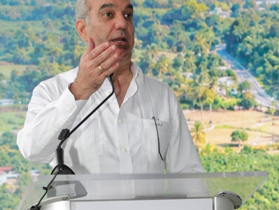 Luis Abinader inaugura carretera Nizao-Sabana Larga-Ocoa