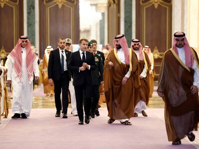 Macron denuncia comentarios «estúpidos» de dirigentes