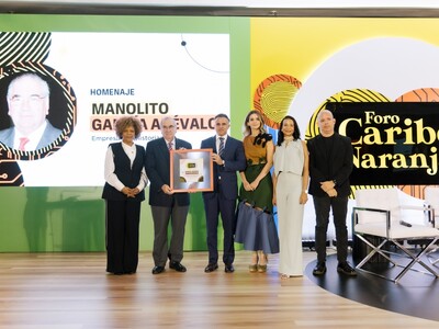 Manuel Antonio García Arévalo, reconocido en VI Foro Caribe Naranja