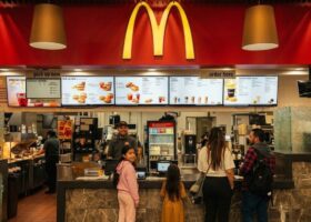 McDonald’s está usando la IA para sugerir el precio del Big Mac en función del local. A sus clientes no les está gustando