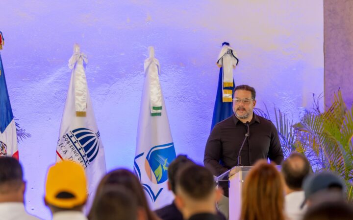 Medio Ambiente y Altice impulsan la formación de nuevos profesionales ambientales con tecnología y conectividad