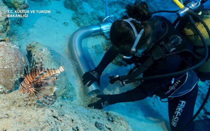 Mientras se construía la Gran Pirámide hace 4.700 años, un barco se hundía en el Mediterráneo: es el naufragio más antiguo jamás conocido