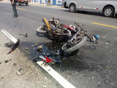 Muere hombre tras chocar con motocicleta en Azua