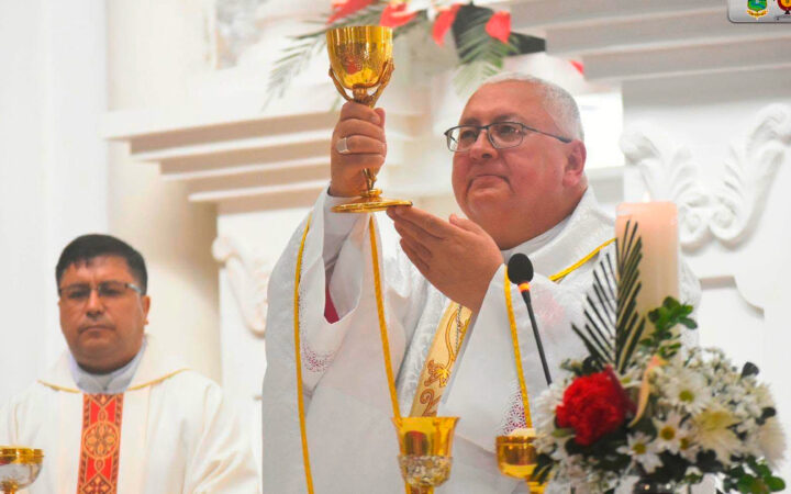 Obispo pide a grupos armados respetar la vida de los civiles en el sur de Colombia