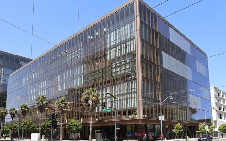 OpenAI encuentra un «sofisticado» dispositivo de grabación en sus oficinas y se pone en manos del FBI