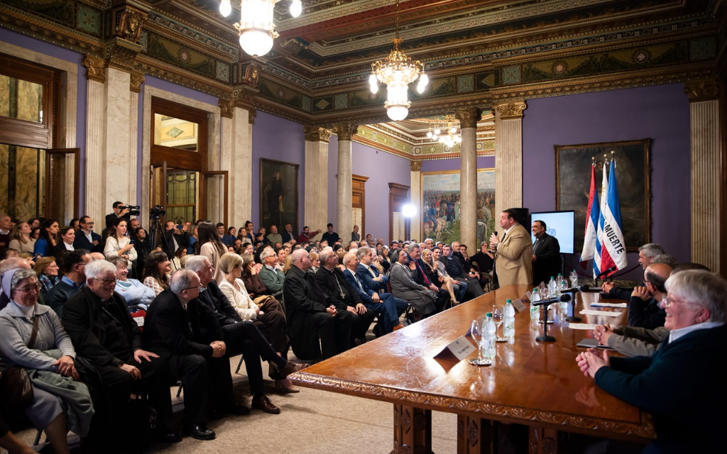 Parlamento de Uruguay rinde honores a los Salesianos por sus 150 años en el país