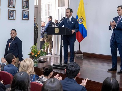 Presidente de Colombia ordena bombardeo contra el ELN