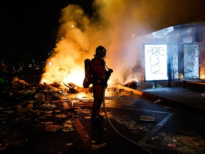 Protestas en Francia reviven barricadas del 1968