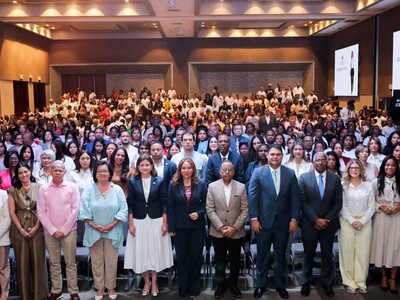 Raquel Peña destaca reducción de pobreza en República Dominicana