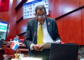 Senadores oficialistas respaldan medidas fronterizas