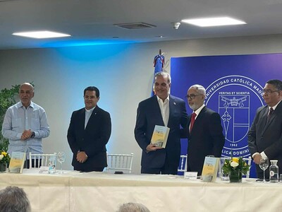 Silverio presenta libro que reúne años de análisis de Diario Libre