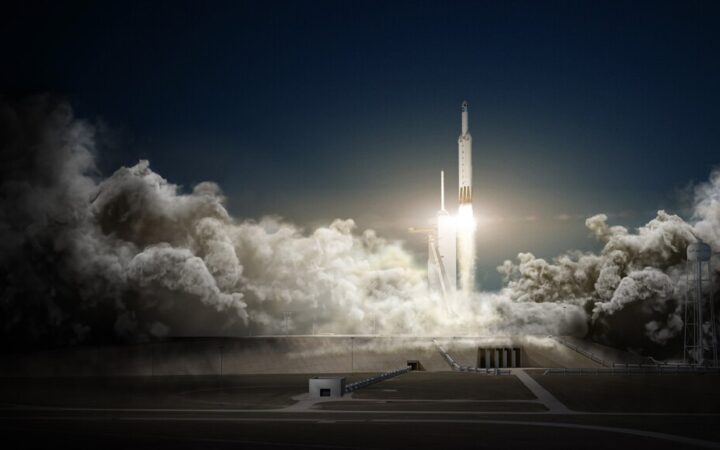 SpaceX ha lanzado tres cohetes en 13 horas. Y el último llevaba un secreto de Estados Unidos