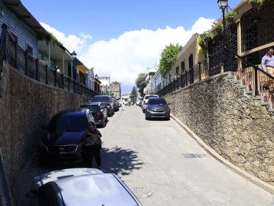 Turismo termina calle Hostos y recupera la Colón en Ciudad Colonial
