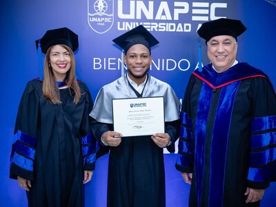 Unapec celebra graduación ordinaria