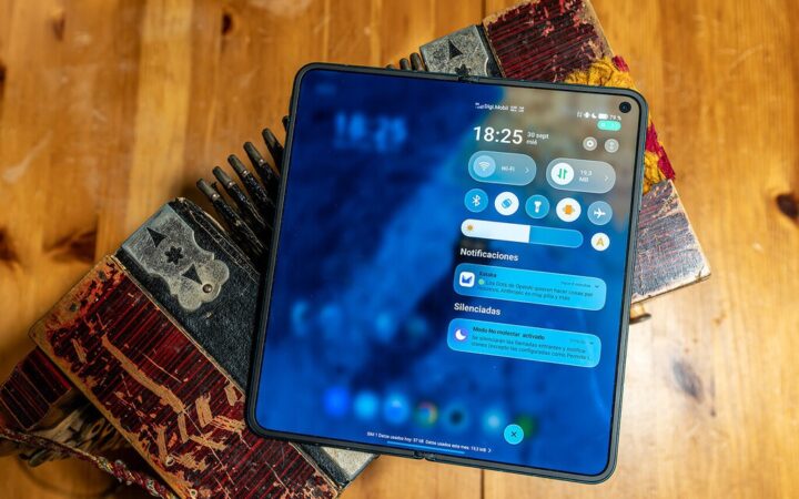 Ya disponible el Vivo X Fold6, un nuevo plegable que no renuncia a tener una batería enorme y un sistema de cámaras sobresalientes