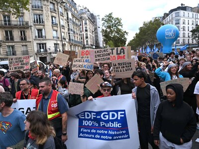 «¡Somos el futuro!»: las protestas estudiantiles regresan Francia